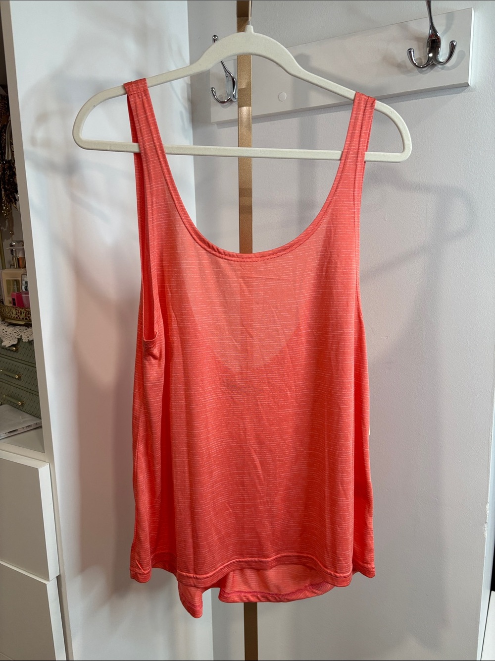 Women’s Coral Scoop Neck Tank Top - Sleeveless Relaxed Fit